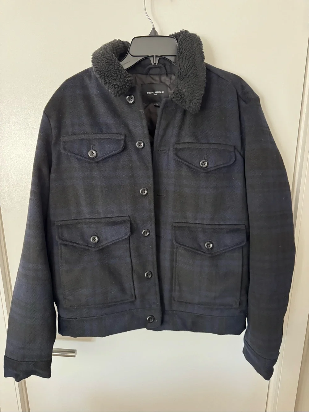 Banana Republic Men's Navy and Black Plaid Sherpa-Collar Field Jacket Size Small